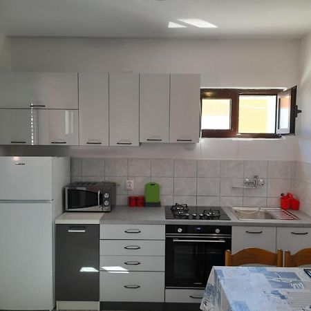 Dubravka Appartement Dinjiška Buitenkant foto