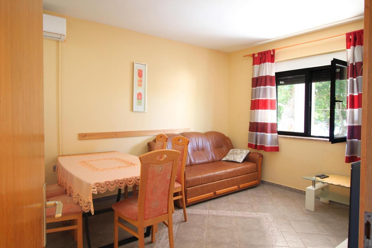 Dubravka Appartement Dinjiška Buitenkant foto
