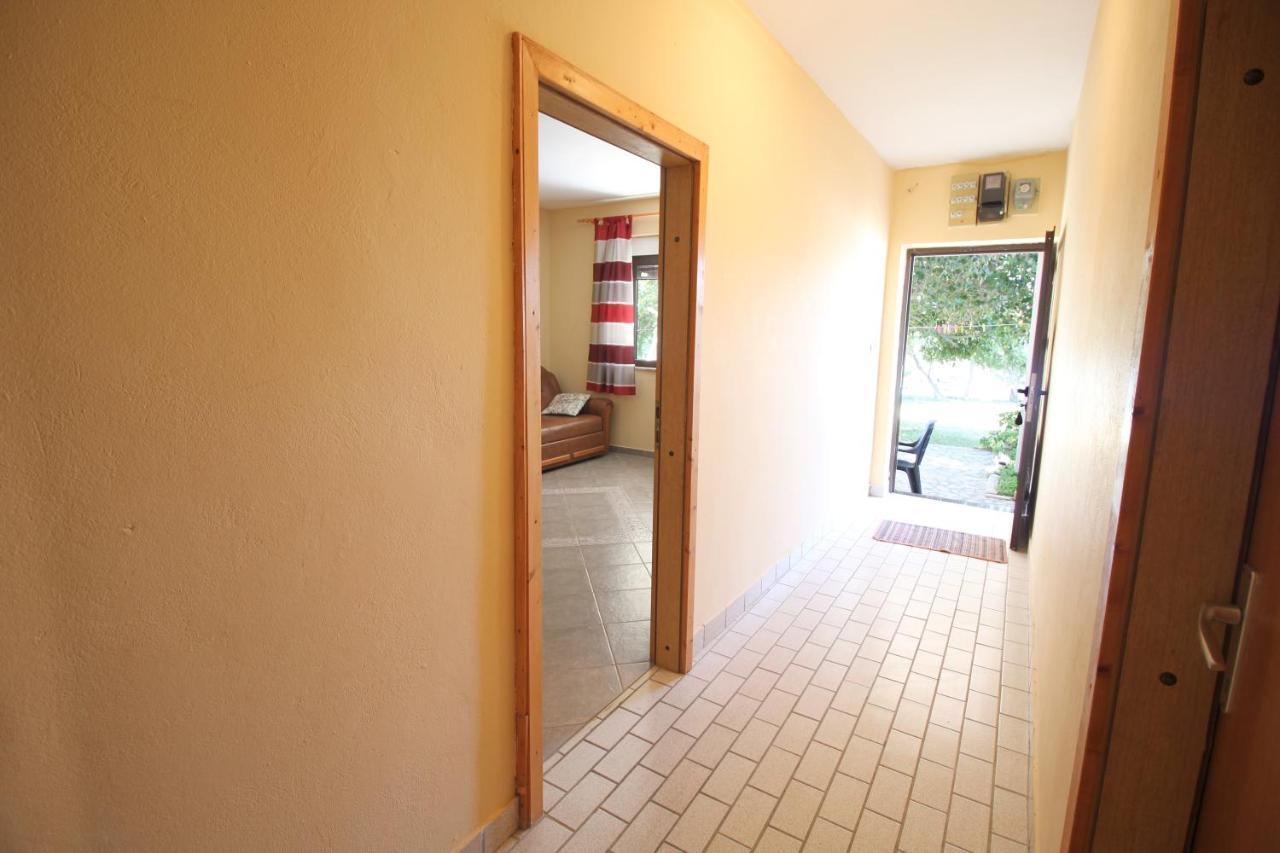Dubravka Appartement Dinjiška Buitenkant foto