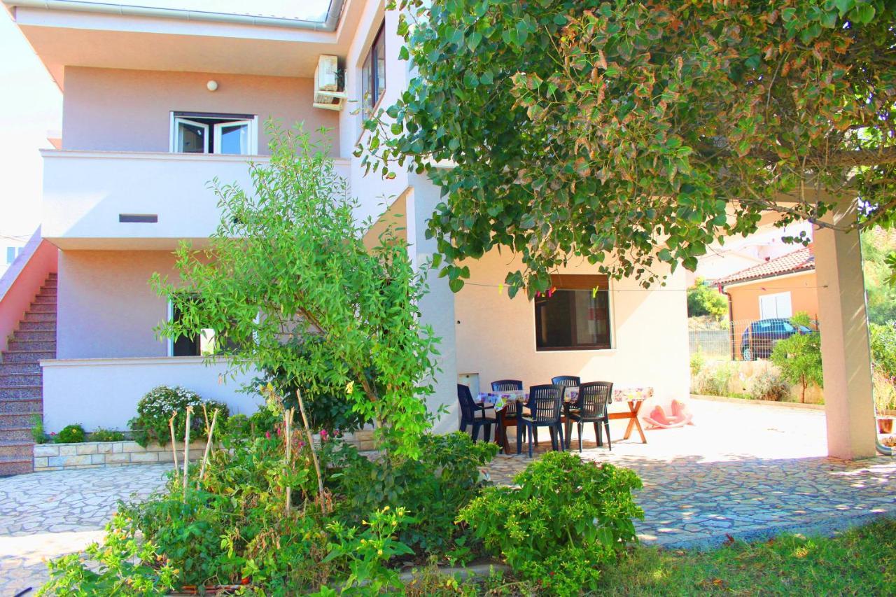 Dubravka Appartement Dinjiška Buitenkant foto