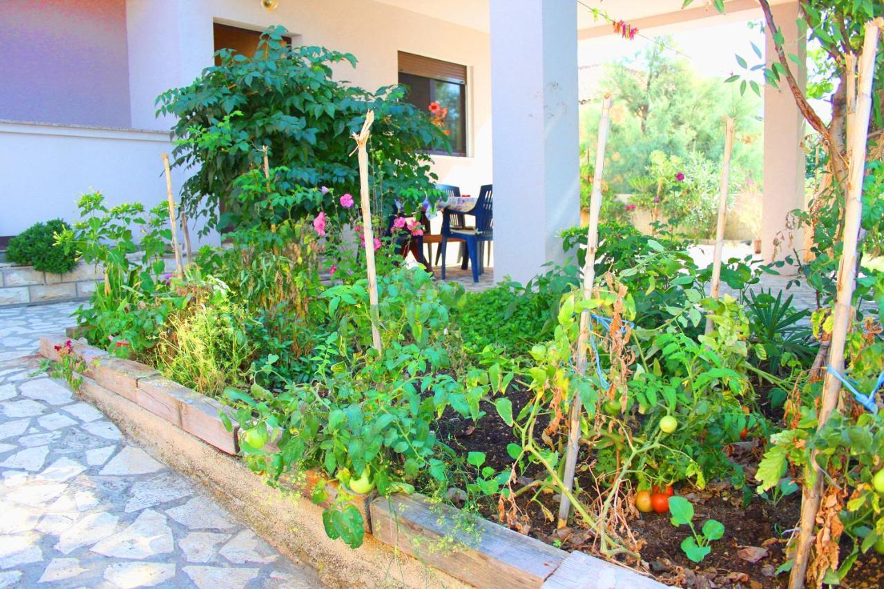 Dubravka Appartement Dinjiška Buitenkant foto