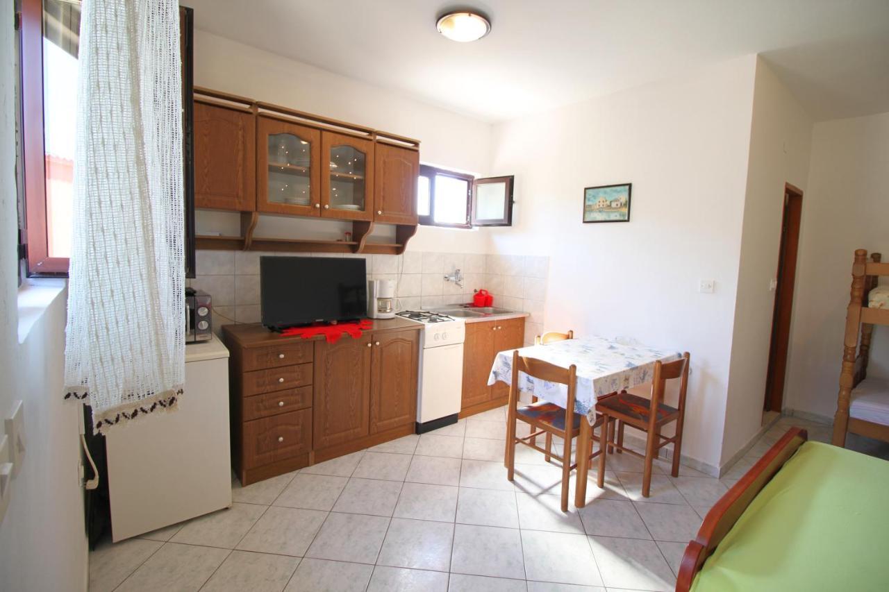 Dubravka Appartement Dinjiška Buitenkant foto