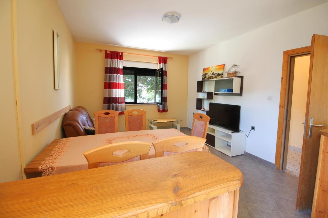 Dubravka Appartement Dinjiška Buitenkant foto